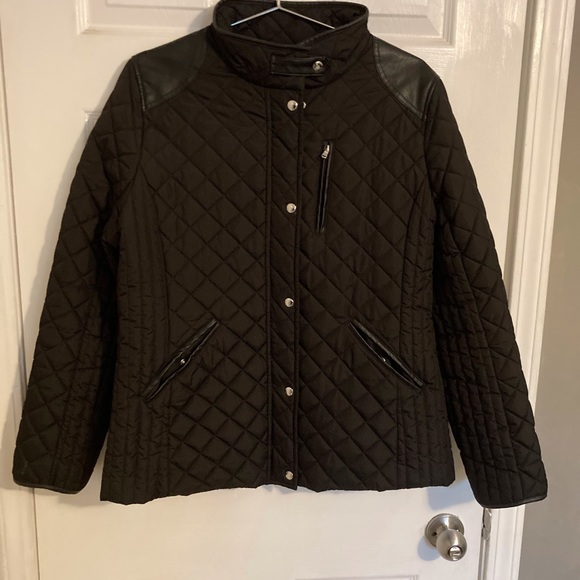 Ralph Lauren Jacket. Faux Leather Trim. Diamond-Quilted.Adjust Snap Tabs On Back - Picture 4 of 8